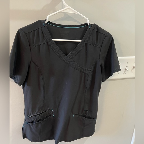 Black scrub top - Picture 1 of 2